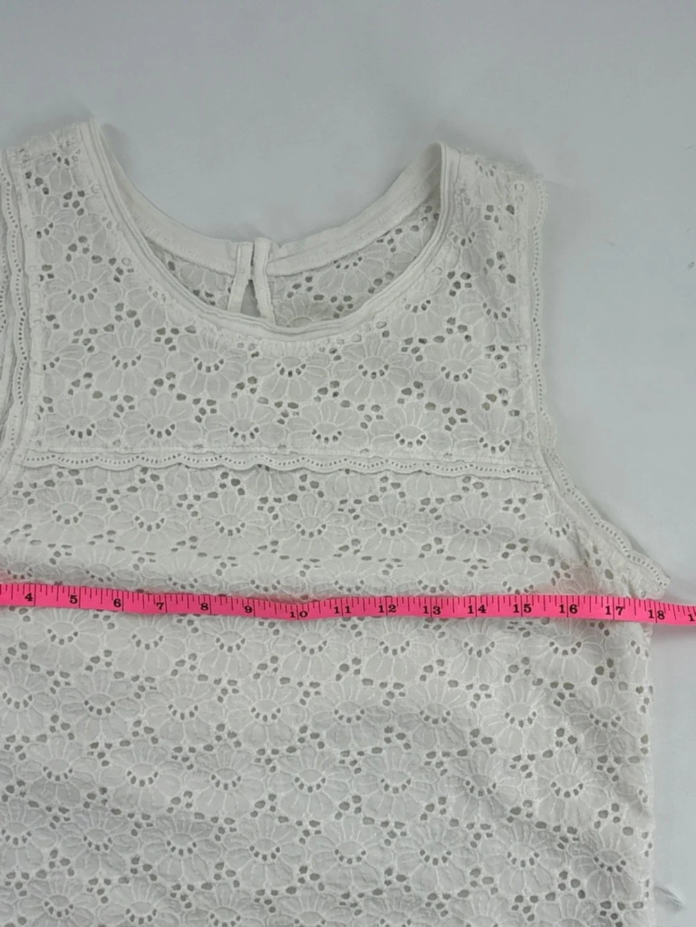 Abercrombie & Fitch White Eyelet Lace Sleeveless Top - Picture 4 of 7